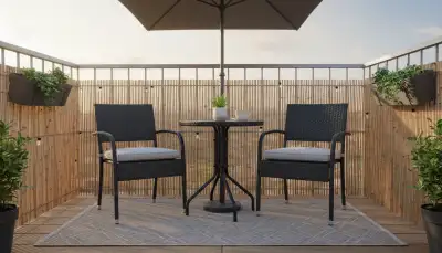 Kleines Balkonset: Oase auf engem Raum