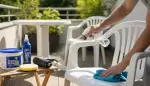 Kunststoffmöbel auffrischen: Glanz für Ihren Balkon