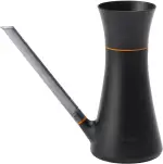 Fiskars Gießkanne mit Deckel, 1,2 l, Ohne Abnehmen des Deckels befüllbar, Höhe: 25,8 cm, Schwarz/Orange, 1071307