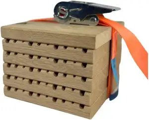 Nistblock für Wildbienen Eiche – Nachhaltige Nisthilfe aus gefrästen Bienenbrett