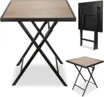 BRUBAKER Gartentisch Bergamo - 58 x 58 cm Balkontisch wetterfest - Metall Beistelltisch klappbar - Campingtisch eckig mit Holz Optik - Klapptisch für Balkon, Terrasse - Bistrotisch - Braun